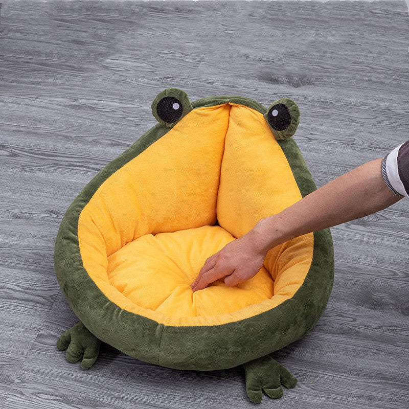 Frog Nest Warm Semi-Enclosed Pet Bed